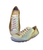 Tênis estilo mocassim elástico couro