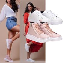Tênis Feminino Branco Casual + Botinha Rosa Para Um Mix De Estilo Urbano E Feminino, Ambos Com Sola Antiderrapante.