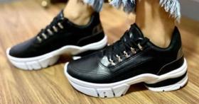 Tênis feminino com plataforma alta Tênis feminino com plataforma alta