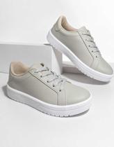 Tênis Feminino Moleca Flatform Napa Leve Cadarço Conforto Total Tênis Feminino Moleca Flatform Napa Leve Cadarço Conforto Total