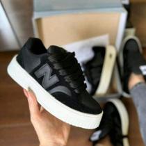 Tênis Feminino NEW Retrô NBCasual leve e Super confortável