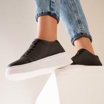 Tenis Feminino Preto Casual Sola Alta Confortavel. Tenis Feminino Preto Casual Sola Alta Confortavel.