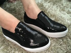 Tênis Feminino Preto com Lantejoula Slip on Tênis Feminino Preto com Lantejoula Slip on
