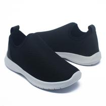Tênis Infantil Calce Facil Leve Confortável Liso Preto Tênis Infantil Calce Facil Leve Confortável Liso Preto