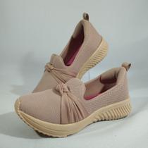 Tênis La Fitty Slip On Detalhe Em Nó Calce fácil Super Leve e Confortável Feminino 739 (63521) Tênis La Fitty Slip On Detalhe Em Nó Calce fácil Super Leve e Confortável Feminino 739 (63521)
