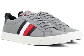Tênis Masculino Tommy Hilfiger Casual Dino 9A Bandeira Couro Clássico Original Tênis Masculino Tommy Hilfiger Casual Dino 9A Bandeira Couro Clássico Original