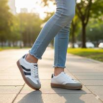 Tênis Molekinha Juvenil Menina Casual Retrô Branco Solado Gum Plataforma Confortável Cor:BrancoTamanho:33 Tênis Molekinha Juvenil Menina Casual Retrô Branco Solado Gum Plataforma Confortável Cor:BrancoTamanho:33