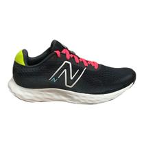 Tênis New Balance 520v8 Preto e Rosa Feminino