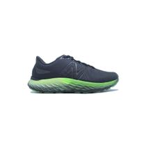 Tênis New Balance Evoz V3