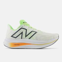 Tênis New Balance Feminino Fuelcell Supercomp Trainer V2