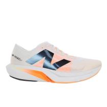Tênis New Balance Fuelcell Rebel V4 - masculino - branco e laranja Tênis New Balance Fuelcell Rebel V4 - masculino - branco e laranja