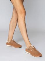 Tênis Petite Jolie Flat Sneaker Doce De Leite PJ7546 - Estilo Esportivo e Retrô