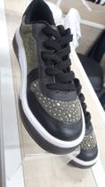 Tenis preto
