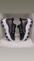 Tenis preto