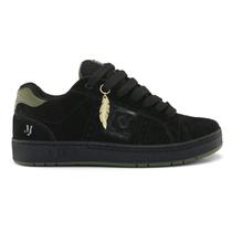 Tênis Qix Combat Massaki Preto e Verde Tamanho:34Cor:Preto e Verde Tênis Qix Combat Massaki Preto e Verde Tamanho:34Cor:Preto e Verde