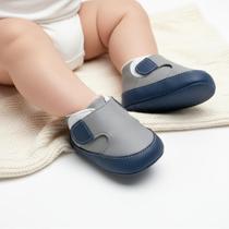Tênis Sapatinho Bebê Menino Infantil Confontável com tiras autocolantes 0 a 9 Meses