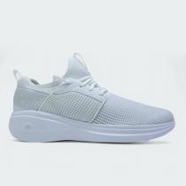 Tenis Skechers Go Run Fast Valor - masculino - branco