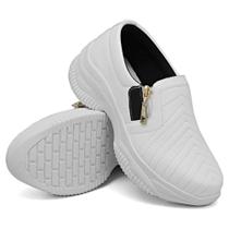 Tênis Slip on Feminino Moda Casual Calce Fácil Linha Confort Estiloso Sola Robusta Tênis Slip on Feminino Moda Casual Calce Fácil Linha Confort Estiloso Sola Robusta