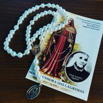 Terço Coroa das Lágrimas de Nossa Senhora perolas ABS 8mm e medalha em níquel - Éfeta artigos religiosos