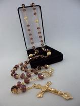 Terço cristal aust. lilás 8x6mm - p.n. dourado - folh. ouro