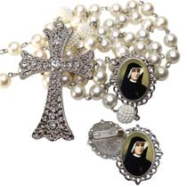 Terço de Noiva de Luxo Cravejado com Broche de Lapela Santa Faustina Qualidade Resinado Alto Padrão Premium Casamento Terço de Noiva de Luxo Cravejado com Broche de Lapela Santa Faustina Qualidade Resinado Alto Padrão Premium Casamento