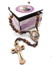 Terço santa rita de cassia com caixinha estampada