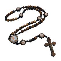 Terço São João Paulo II Madeira Imbuia com Pai Nosso Floral Terço São João Paulo II Madeira Imbuia com Pai Nosso Floral