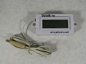 Termómetro Taylor 9940 para panel con pantalla LCD y sonda remota de 3 metros