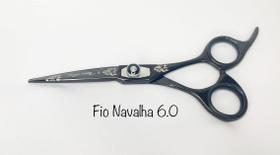 Tesoura Fio Navalha Titânio Maryam Trading Black com Flores 6.0