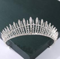 Tiara, coroa para noiva e debutante cor prata tamanho médio