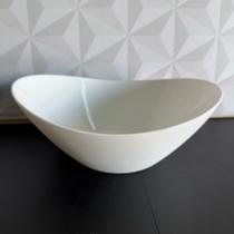 Tigela saladeira de vidro redonda branca 22,8cm para salada alimentos mesa posta Tigela saladeira de vidro redonda branca 22,8cm para salada alimentos mesa posta