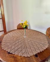Toalha Centro De Mesa Mosaico 90cm Crochê Artesanal Toalha Centro De Mesa Mosaico 90cm Crochê Artesanal