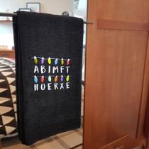 Toalha de Banho Stranger Things Fluorescente Lâmpadas