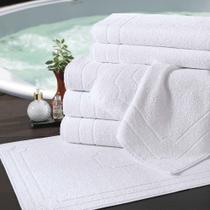 Toalha de Banho Suite Gold 1,40m x 80cm 450g/m² Hotelaria 1 Peça 90% Algodão 10% Poliéster - Branco Toalha de Banho Suite Gold 1,40m x 80cm 450g/m² Hotelaria 1 Peça 90% Algodão 10% Poliéster - Branco