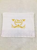 Toalha de lavabo Branca Bordada em Dourado Meu Batizado - DaniBordados