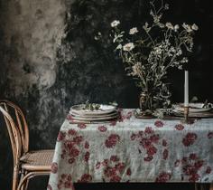 Toalha de Mesa Firenze Floral Vermelha Toalha de Mesa Firenze Floral Vermelha