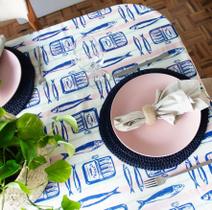 Toalha de Mesa Maré de Sorte - Sardinhas Retrô (4 lugares) 1,4m x 1,4m