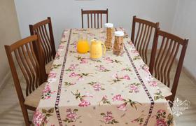 Toalha de mesa para 6 cadeiras tecido linho 100% algodão 2,20 x 1,50 estampado rose - RMC ENXOVAIS