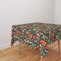 Toalha De Mesa Quadrada 4 Lugares Tecido Oxford Elementos Diversos Natal Coloridos TL182 -140x140cm Toalha De Mesa Quadrada 4 Lugares Tecido Oxford Elementos Diversos Natal Coloridos TL182 -140x140cm