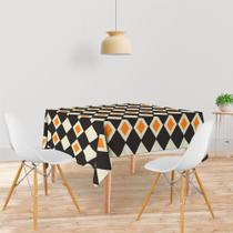 Toalha De Mesa Quadrada 4 Lugares Tecido Oxford Xadrez Losango Preto, Laranja e Bege - 140x140cm