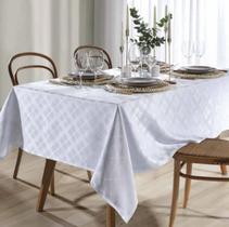 Toalha de Mesa Quadrada Jacquard Requinte Prata 4 Lugares Dohler Toalha de Mesa Quadrada Jacquard Requinte Prata 4 Lugares Dohler
