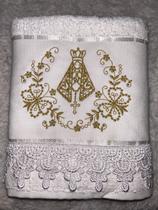 Toalha de rosto branca algodão bordada com Nossa senhora