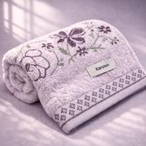 Toalha de Rosto Karsten Yuna 100% Algodão - Barra Floral Brilho Grossa Macia Antipilling - 48 x 80 Cor:Lilás 50134/29 Toalha de Rosto Karsten Yuna 100% Algodão - Barra Floral Brilho Grossa Macia Antipilling - 48 x 80 Cor:Lilás 50134/29