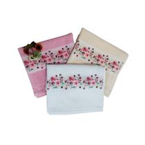 Toalha Felpuda de Rosto Transfer Rosas 50 cm x 70 cm com 3 Peças cores (Bege, Branco,Rosa)