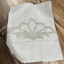 Toalha Para Lavabo Bordada Fendi Rechilieu - Pç Toalha Para Lavabo Bordada Fendi Rechilieu - Pç