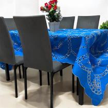 Toalha Para Mesa 6 Lugares Medindo 2,25x1.50 Cor Azul Com Bordado Branco Nordesul