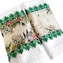Toalhas de Mão Branca com Estampa de Flores e Guipir Verde Florence - Decornato Toalhas de Mão Branca com Estampa de Flores e Guipir Verde Florence - Decornato