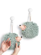 Toalhas de mão Sophie & Panda Fuzzy Ball Hedgehog (conjunto de 2) Toalhas de mão Sophie & Panda Fuzzy Ball Hedgehog (conjunto de 2)