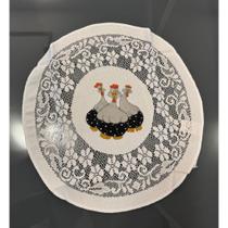 Toalhinha De Renda Decorativa Branca Estampa Sortida 38cm Toalhinha De Renda Decorativa Branca Estampa Sortida 38cm