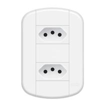 Tomada Dupla 2P+T 20A 250V Distanciadas Blanc+ Fame Ref 3920 Tomada Dupla 2P+T 20A 250V Distanciadas Blanc+ Fame Ref 3920